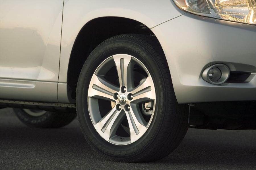  Toyota Highlander 2008 года  (фото 3 из 34)